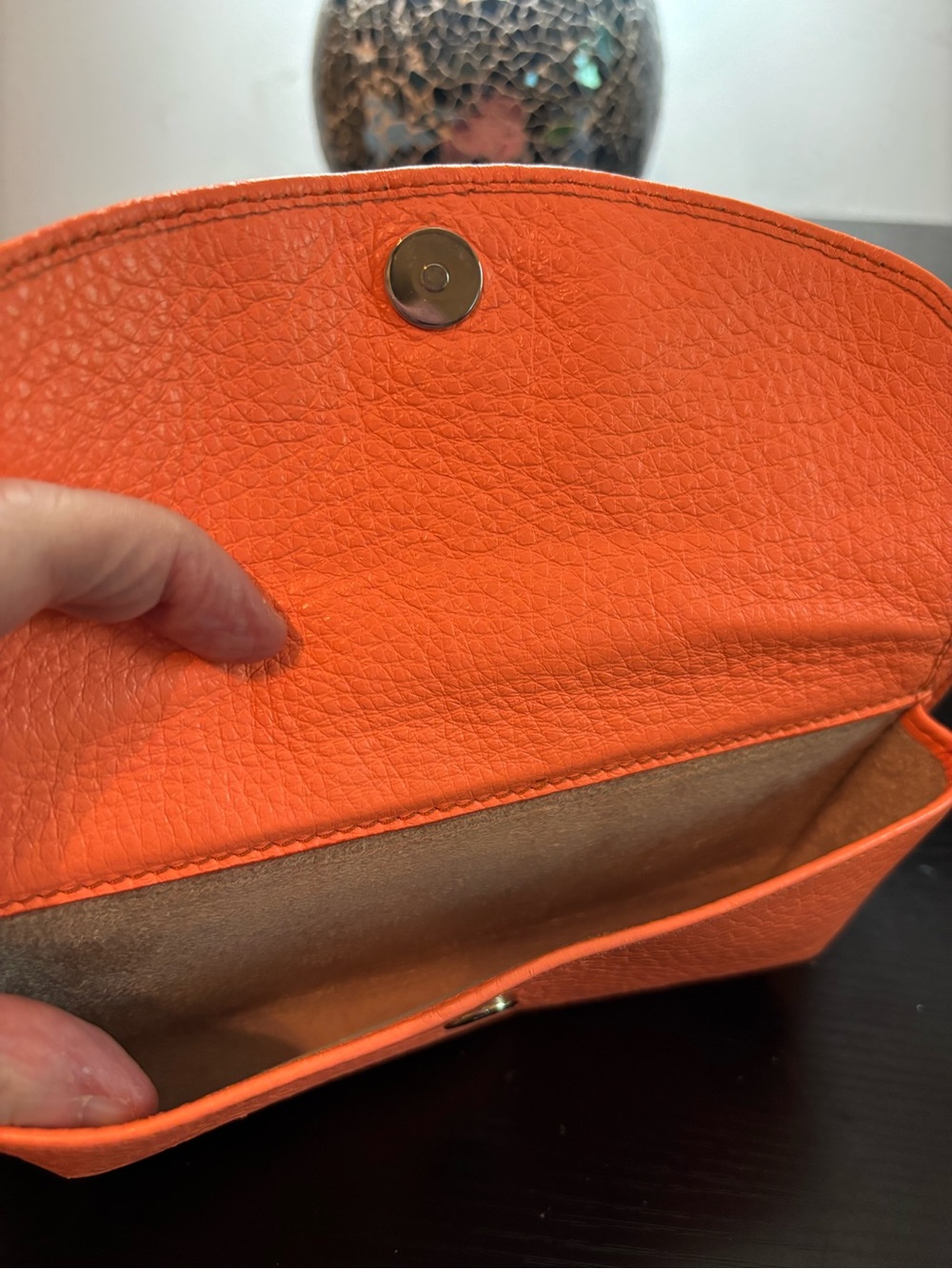 Authentic Chloé Lily Bow 2-Way Crossbody Bag – Vibrant Orange Pebbled Leather - Picture 6 of 12